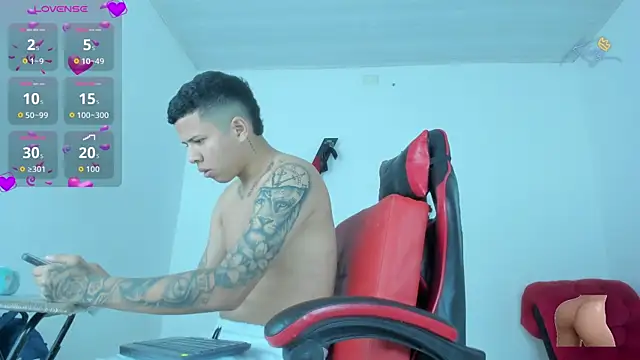 Snapshot of Steven_and_Camilo18 chatting on February 2026 11:21:01 AM Steven and Camilo18 online show from February 2026 11:21:01 AM