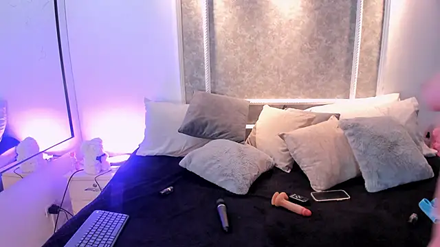 Snapshot of celestesun23 chatting on February 2026 01:22:01 PM celestesun23 online show from February 2026 01:22:01 PM