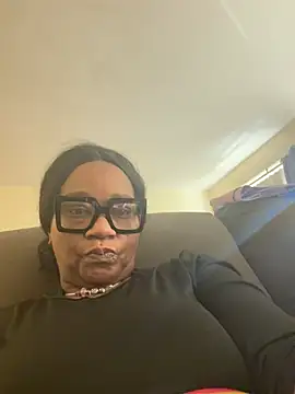 Thickilicious online show from April 2026 06:25:01 PM