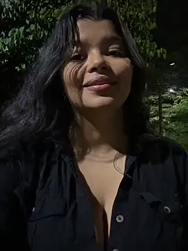 Snapshot of moonhelen chatting on March 2026 05:08:02 AM moonhelen online show from March 2026 05:08:02 AM