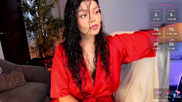moonhelen online show from May 2026 09:32:01 PM