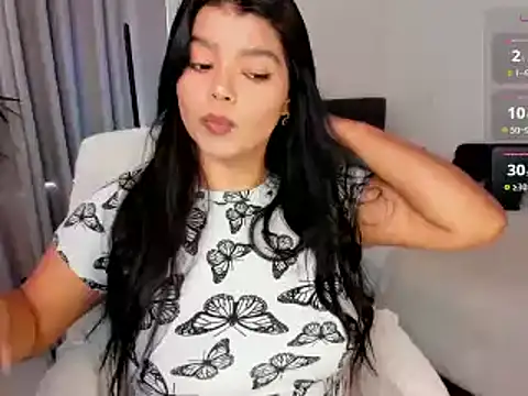 Snapshot of moonhelen chatting on February 2026 06:58:01 PM moonhelen online show from February 2026 06:58:01 PM