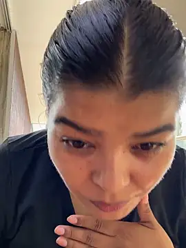 moonhelen online show from May 2026 06:28:02 PM