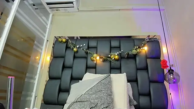 Isabella falcon online show from June 2026 02:44:01 AM