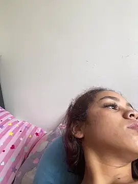 Snapshot of CarolineFyre chatting on June 2026 11:38:01 AM CarolineFyre online show from June 2026 11:38:01 AM