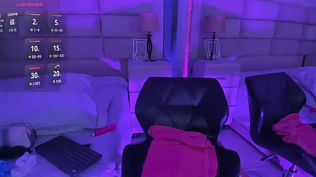 Snapshot of CarolineFyre chatting on February 2026 04:06:01 PM CarolineFyre online show from February 2026 04:06:01 PM