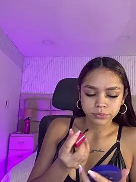 CarolineFyre online show from April 2026 12:50:02 PM