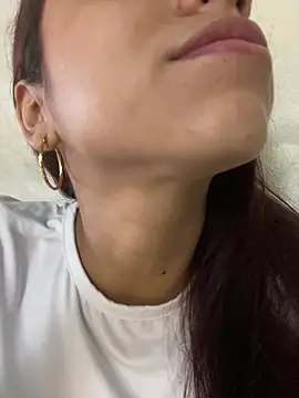 CarolineFyre online show from April 2026 12:33:01 PM