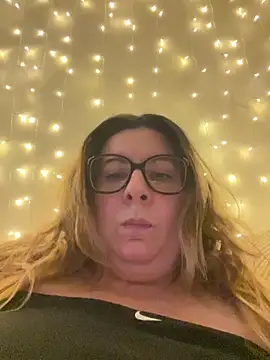 JasmineGlow7 online show from April 2026 10:27:02 PM