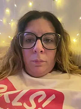 JasmineGlow7 online show from June 2026 09:52:02 PM