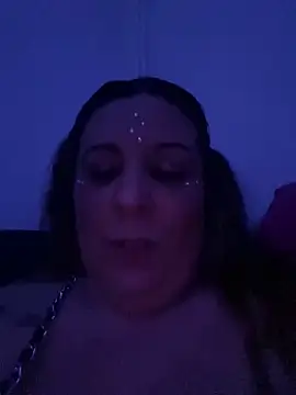 JasmineGlow7 online show from April 2026 11:41:02 PM