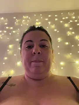 JasmineGlow7 online show from February 2026 07:00:02 PM