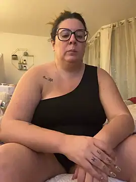 JasmineGlow7 online show from March 2026 11:33:01 PM