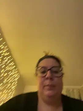 JasmineGlow7 online show from March 2026 06:02:01 PM