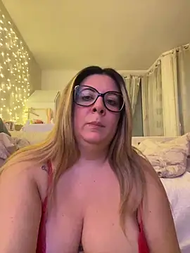 JasmineGlow7 online show from March 2026 06:22:02 PM