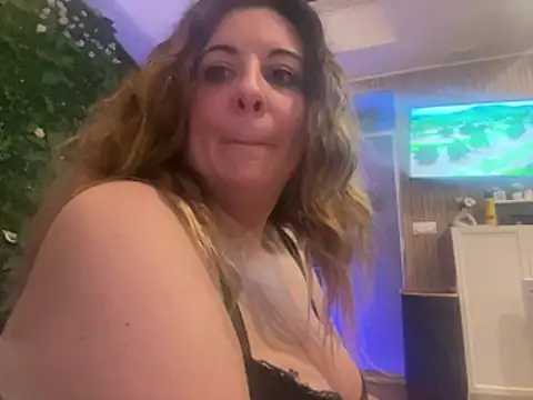 JasmineGlow7 online show from June 2026 07:35:01 PM