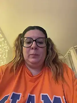 JasmineGlow7 online show from April 2026 06:55:02 PM