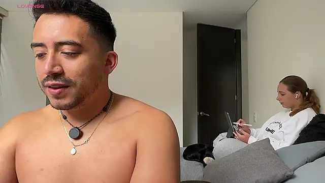 Sofii n Diego online show from June 2026 06:18:02 PM