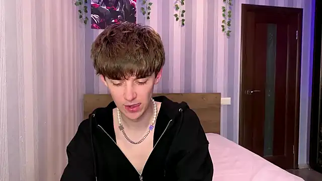 Sweet Dude online show from May 2026 04:12:01 PM