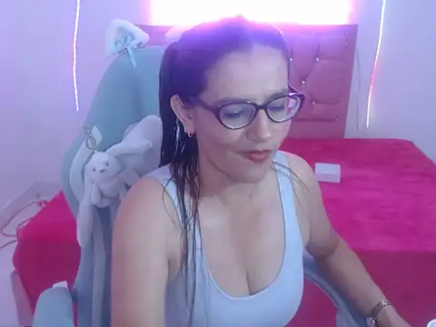 Snapshot of snowhot-69 chatting on February 2026 12:08:01 AM snowhot-69 online show from February 2026 12:08:01 AM