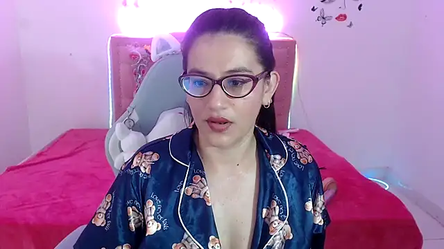 snowhot-69 online show from May 2026 09:04:02 AM