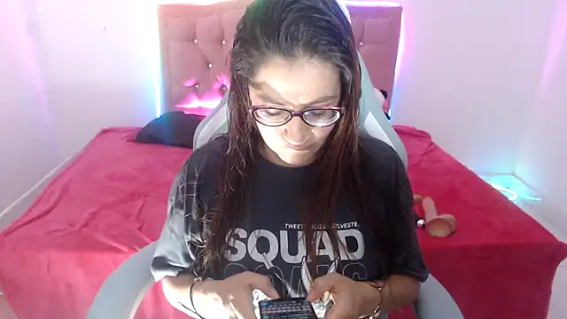 snowhot-69 online show from March 2026 12:34:02 AM