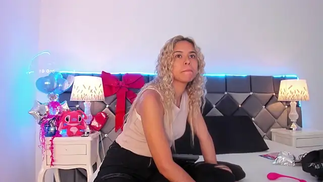  Giorgiina  online show from February 2026 12:14:01 PM