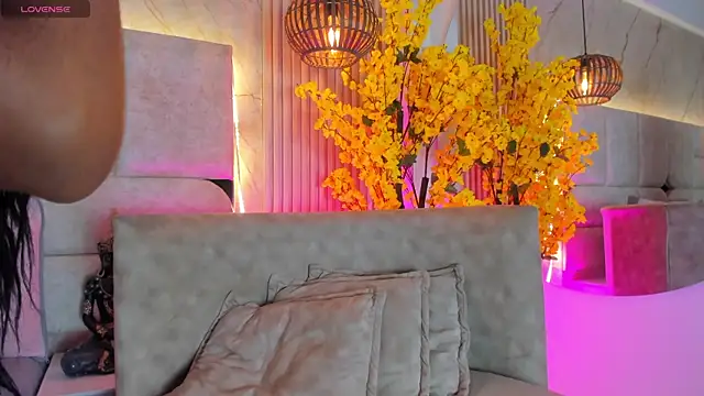 EmmaLovve online show from April 2026 03:18:02 AM