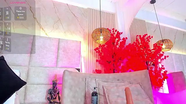 EmmaLovve online show from March 2026 02:28:01 AM