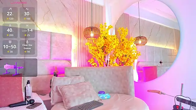 EmmaLovve online show from April 2026 02:37:02 AM