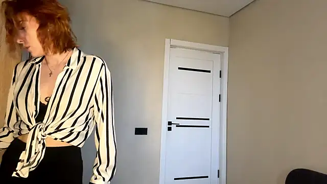 Snapshot of LuxuryRita chatting on February 2026 02:28:02 PM LuxuryRita online show from February 2026 02:28:02 PM