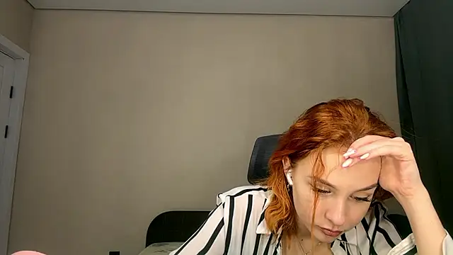 Snapshot of LuxuryRita chatting on February 2026 03:42:01 PM LuxuryRita online show from February 2026 03:42:01 PM