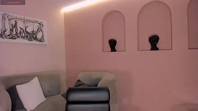 LucieMartin online show from April 2026 07:53:01 PM