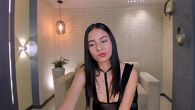 Snapshot of LucieMartin chatting on February 2026 07:25:01 PM LucieMartin online show from February 2026 07:25:01 PM