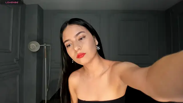 LucieMartin online show from March 2026 07:09:01 PM