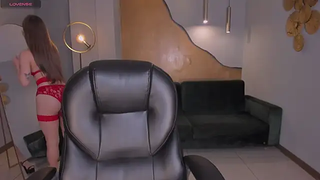 Snapshot of IsabellaMorettiX chatting on February 2026 04:01:02 AM IsabellaMorettiX online show from February 2026 04:01:02 AM