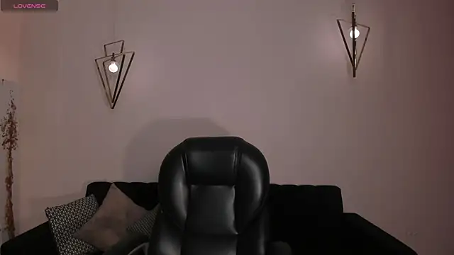 Snapshot of IsabellaMorettiX chatting on February 2026 11:17:02 PM IsabellaMorettiX online show from February 2026 11:17:02 PM