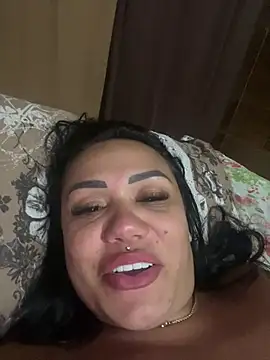 Snapshot of Deyseprado35 chatting on February 2026 08:19:01 PM Deyseprado35 online show from February 2026 08:19:01 PM