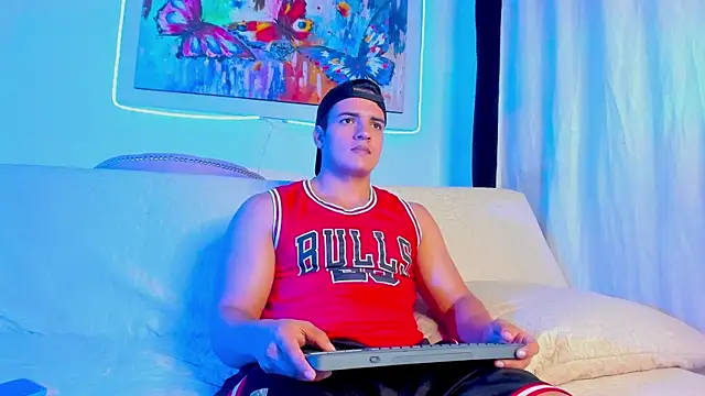 jhon nicolas online show from February 2026 08:41:01 PM