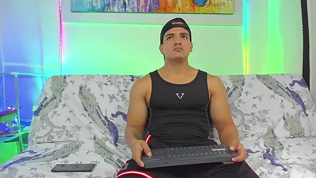 jhon nicolas online show from April 2026 10:19:02 PM