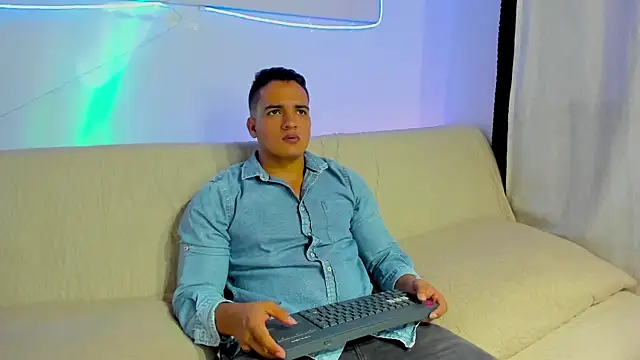 jhon nicolas online show from March 2026 09:59:01 PM