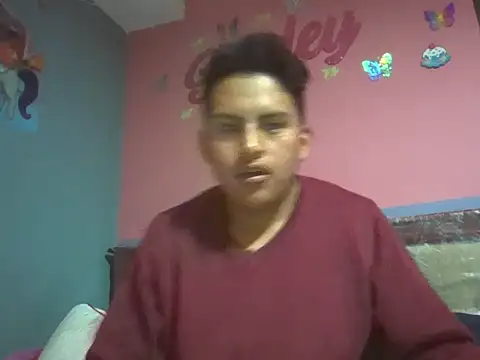 Snapshot of Johnn_Latinboy chatting on March 2026 11:01:02 PM Johnn Latinboy online show from March 2026 11:01:02 PM