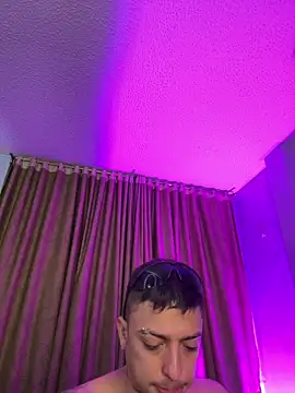 SavageBond  online show from February 2026 10:15:02 AM