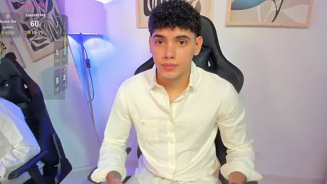 Snapshot of justin_payn14 chatting on June 2026 06:23:02 PM justin payn14 online show from June 2026 06:23:02 PM