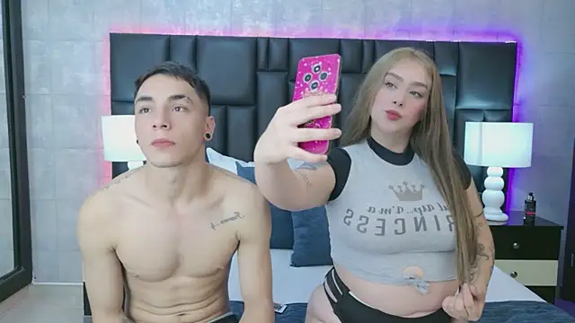 Snapshot of KarlaAndMike chatting on February 2026 03:28:01 AM KarlaAndMike online show from February 2026 03:28:01 AM