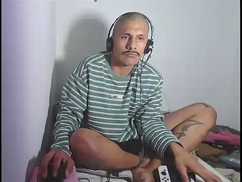 saddad714 online show from February 2026 08:15:01 AM