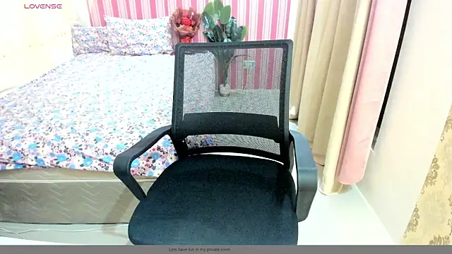 HornyAsianXxX online show from April 2026 11:01:01 AM