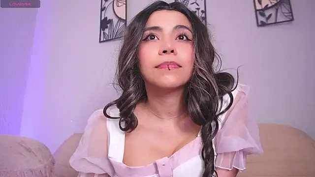 loveegirll1 online show from April 2026 05:13:01 AM