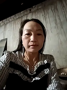 baby 112233 online show from April 2026 09:10:01 PM