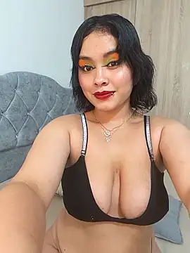 zoe love18 online show from May 2026 04:37:02 AM
